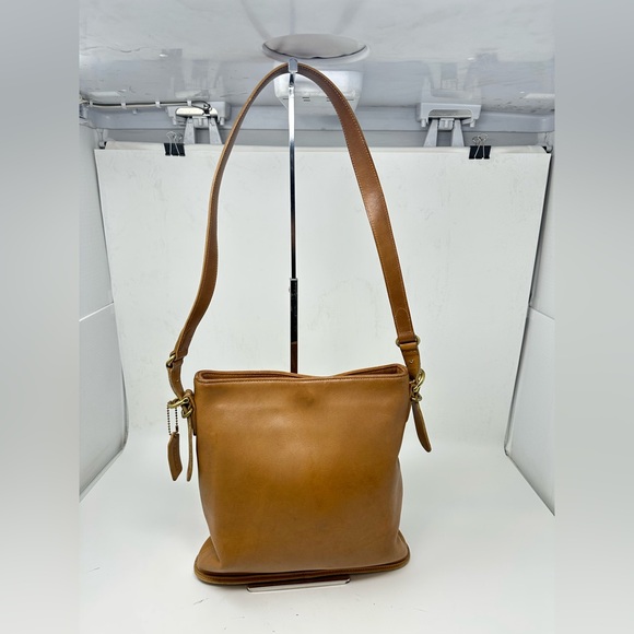 Vintage COACH 9806 Tan Brown Leather Equestrian Slim Bucket Shoulder Bag USA - Picture 6 of 14